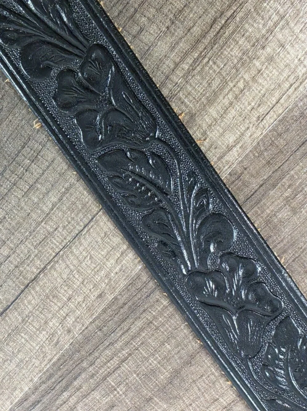 Vintage Caché Black Tooled Leather Heart American Flag Rhinestone Belt Western